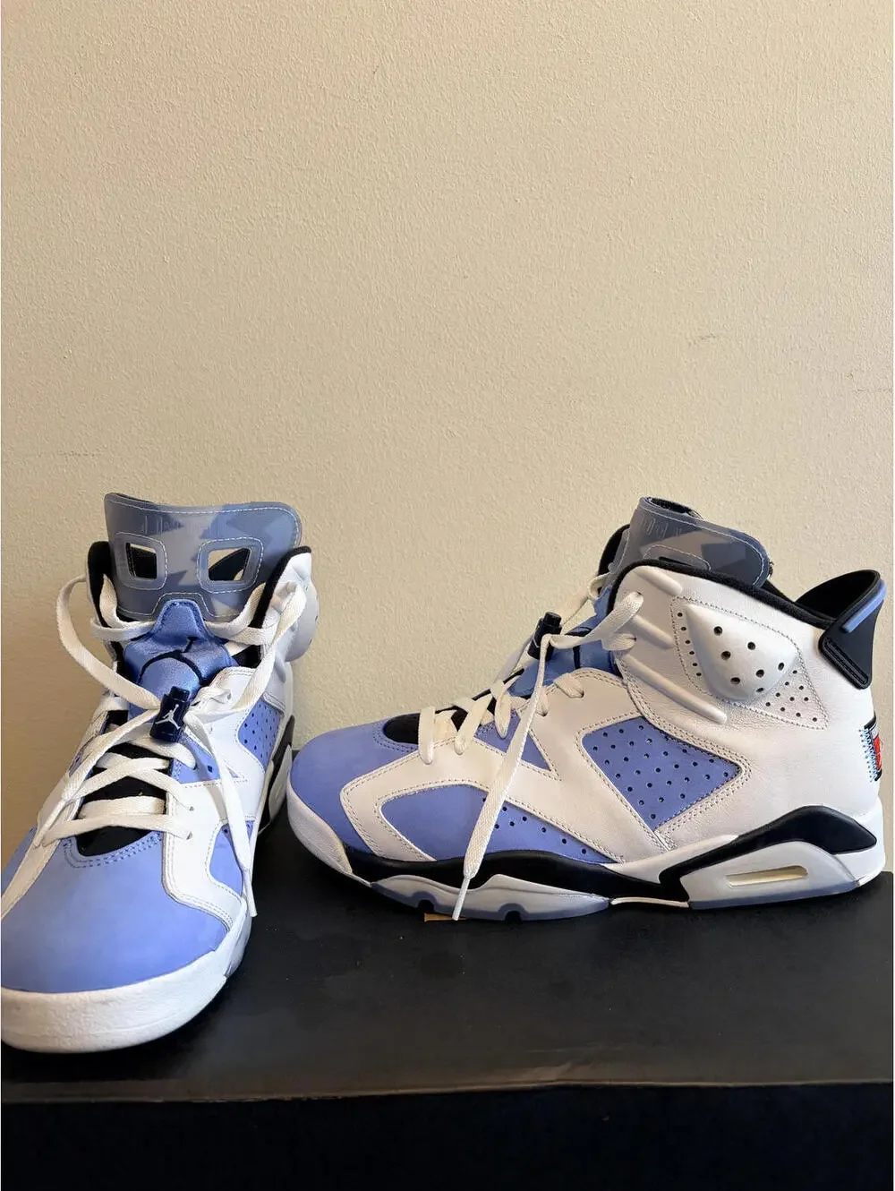 Air Jordan 5 Retro UNC Home University Blue Shoe (Size 10.5)